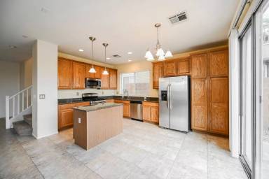 Main picture of 10560 Nantucket Ridge Ave