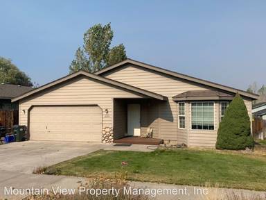 Main picture of 2204 NE Carrie Ln