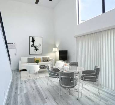 Main picture of 223 N Alvarado St