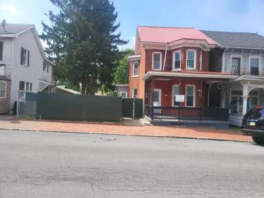 Main picture of 316 2nd Ave