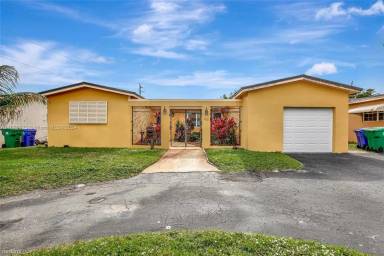 Main picture of 7720 Coral Blvd