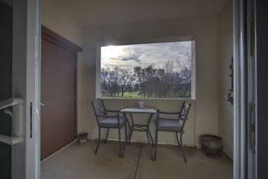 Main picture of 1550 Topanga Ln