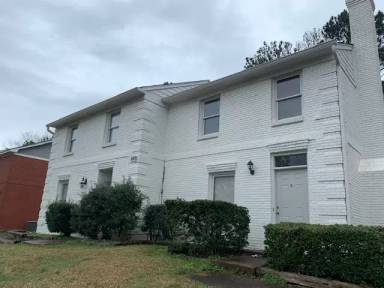 Main picture of 911 Glastonbury Cir