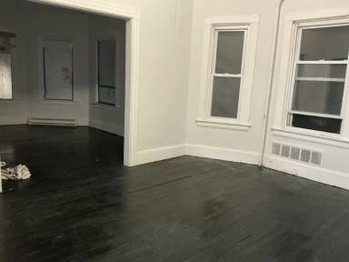 Main picture of 17 Grove St