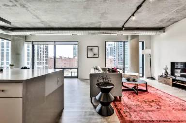 Main picture of 401 E Ontario Condos