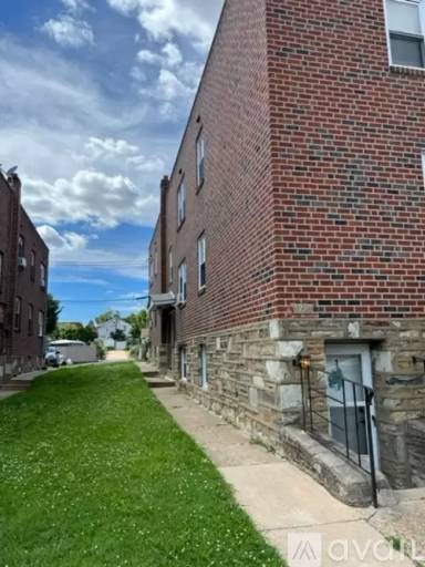 Main picture of 7908 Castor Ave
