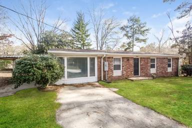 Main picture of 6690 Dorian Dr