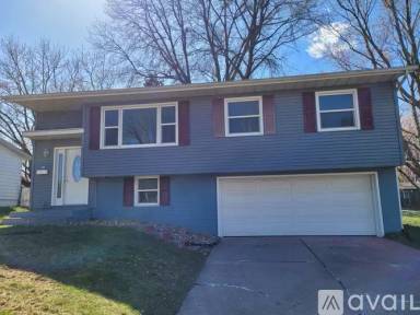 Main picture of 4712 Western Ave