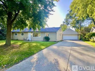 Main picture of 6035 Fairhaven Dr