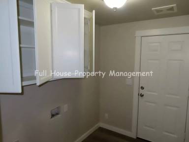 Main picture of 1425 Zinfandel Ln