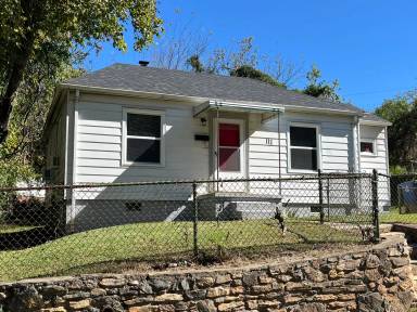 Main picture of 111 N Cameron Ave
