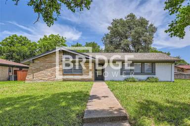 Main picture of 2309 Woodlawn Dr