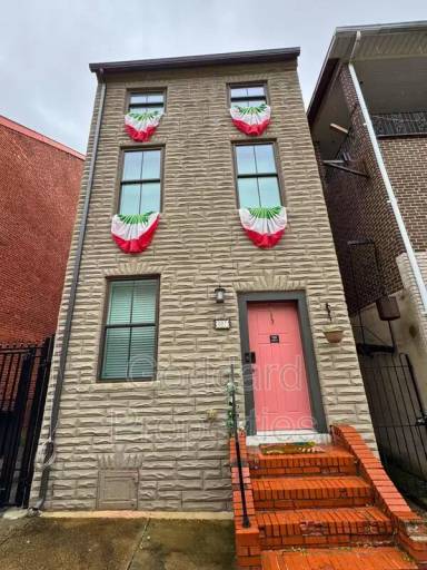 Main picture of 907 Stiles St