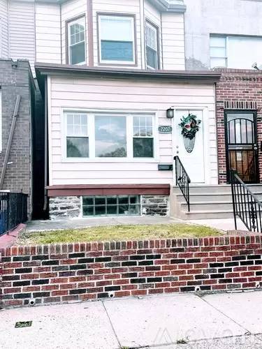 Main picture of 7207 Buist Ave