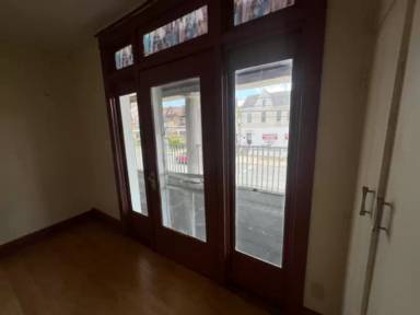 Main picture of 101 W Lancaster Ave