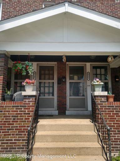 Main picture of 8207A S Broadway