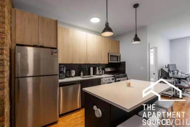 Main picture of 4009 N Lowell Ave