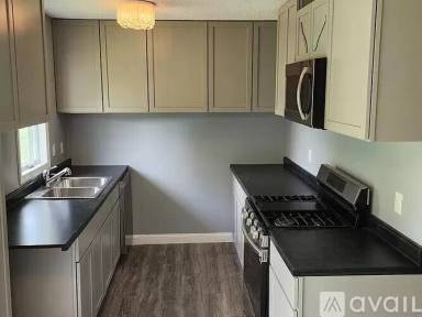 Main picture of 6695 Upper 167th St W