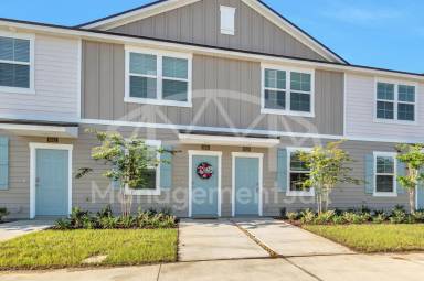 Main picture of 8369 Zenith Cir