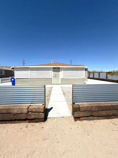 Main picture of 6614 Tamarisk Ave