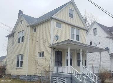 Main picture of 7805 Myron Ave