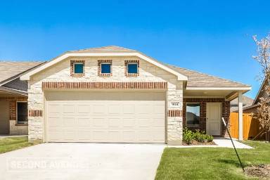 Main picture of 1944 Aves Glen Ln