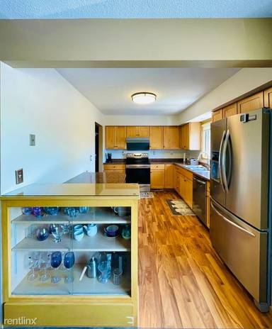 Main picture of 226 Colleen Ave