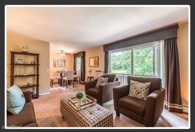 Main picture of 10 Dawn Ln