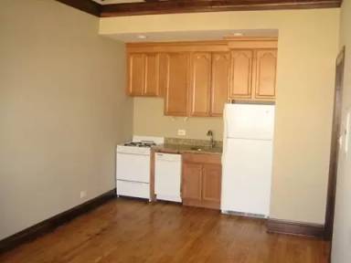 Main picture of 4755 N Sawyer Ave