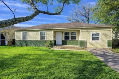 Main picture of 9506 Sierra Dr