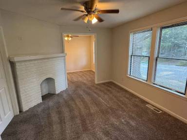 Main picture of 1796 Spring Ave