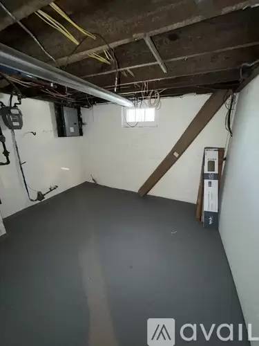 Main picture of 1767 Hamilton Ave