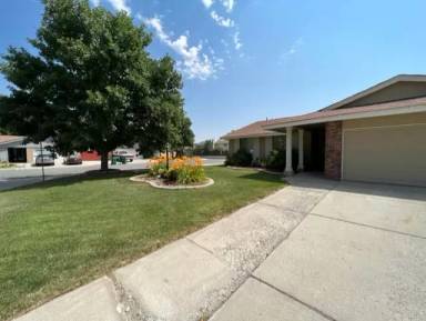 Main picture of 1 Heather Cir