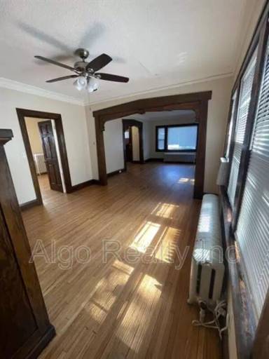 Main picture of 1415 Logan Ave N