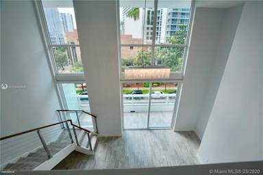 Main picture of The Bond