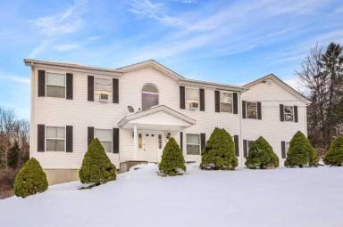 Main picture of 105 Cedar Hill Rd