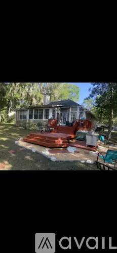Main picture of 106 Hallowes Dr S