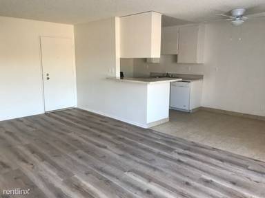 Main picture of 4424 Woodman Ave