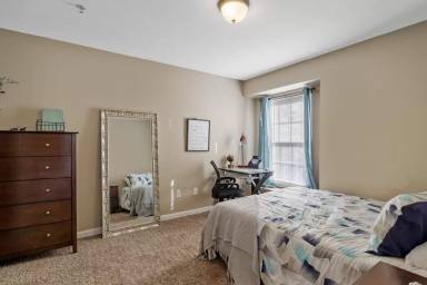 Main picture of 1601 E Florida Ave