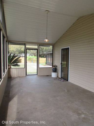 Main picture of 211 Seminole Trl