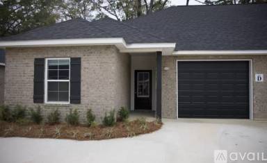 Main picture of 207 Pinegrove Dr