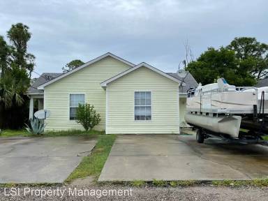 Main picture of 5526 Pinetree Ave