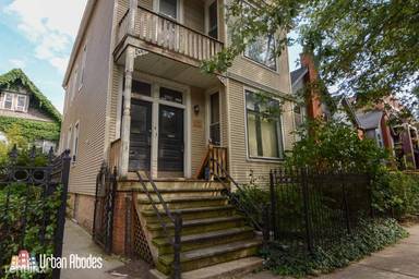 Main picture of 1017 W School St