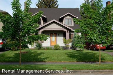 Main picture of 218 SE 44th Ave