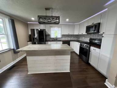 Main picture of 174 Highlawn Ave