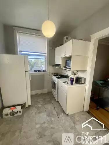 Main picture of 4501 N Troy St
