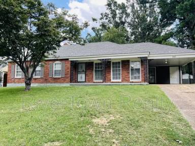 Main picture of 3922 Graceland Dr