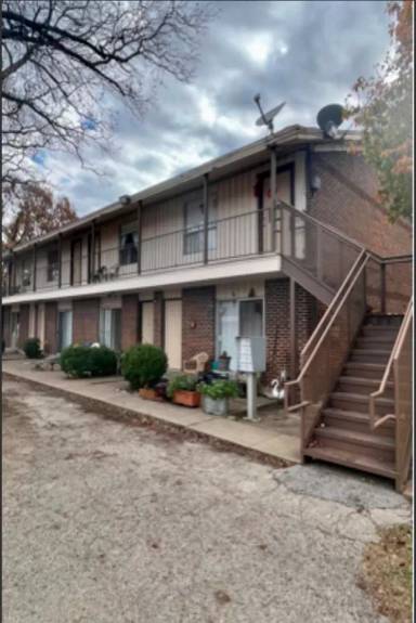 Main picture of 317 College Ave
