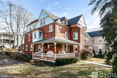 Main picture of 435 S Orange St