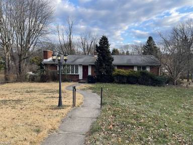 Main picture of 7 Malaga Dr